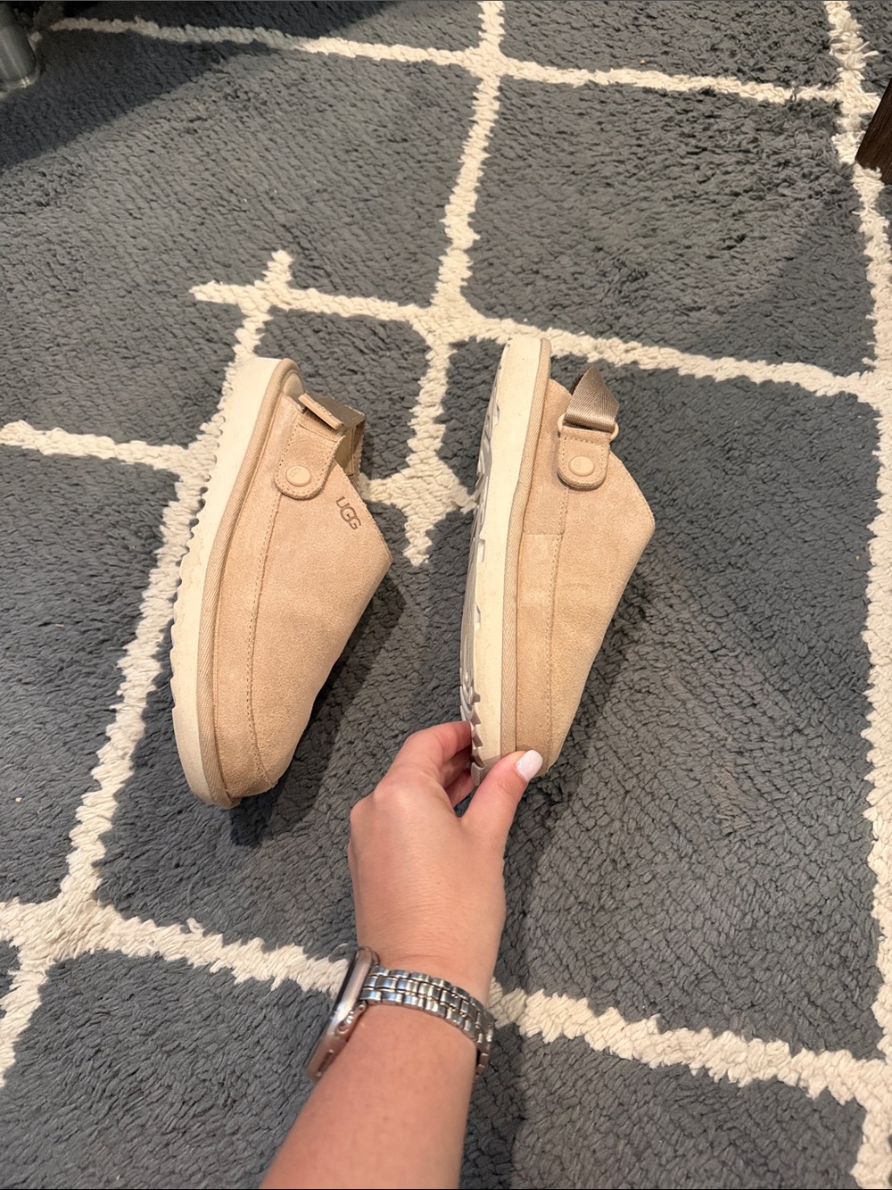 UGG Goldenstar Clogs - Picture 2 of 8